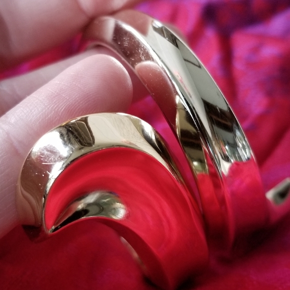 Vintage Crown Trifari bracelet bypass clamper gold tone spring hinge - Picture 5 of 11